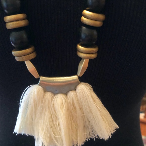 NWOT Boho Wooden Bead Tassel Necklace - Picture 3 of 3